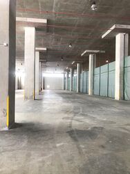Gul Way (D22), Warehouse #437779991